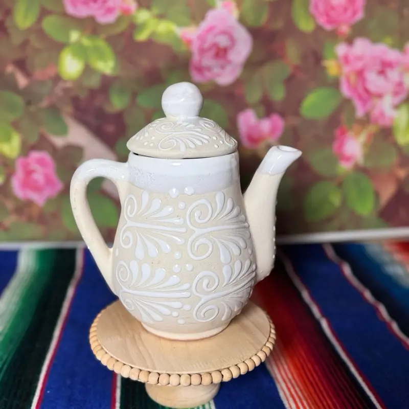 Tetera Relieve Cielito Lindo, blanco 1.5Lts (Set 1 Piece).