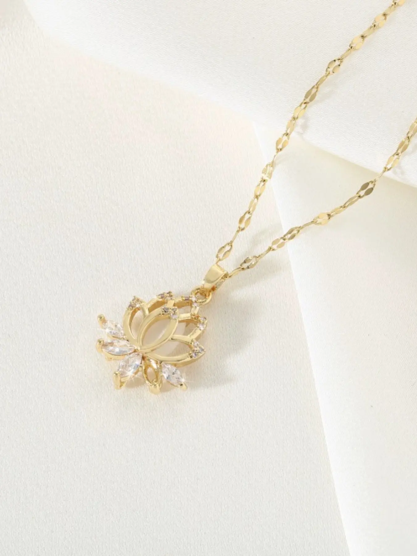 Elegant Lotus Pendant Necklace with Shiny Cubic Zirconia, Perfect for Daily Wear, Delicate Chain Design, Trendy Jewelry, Dainty Necklaces