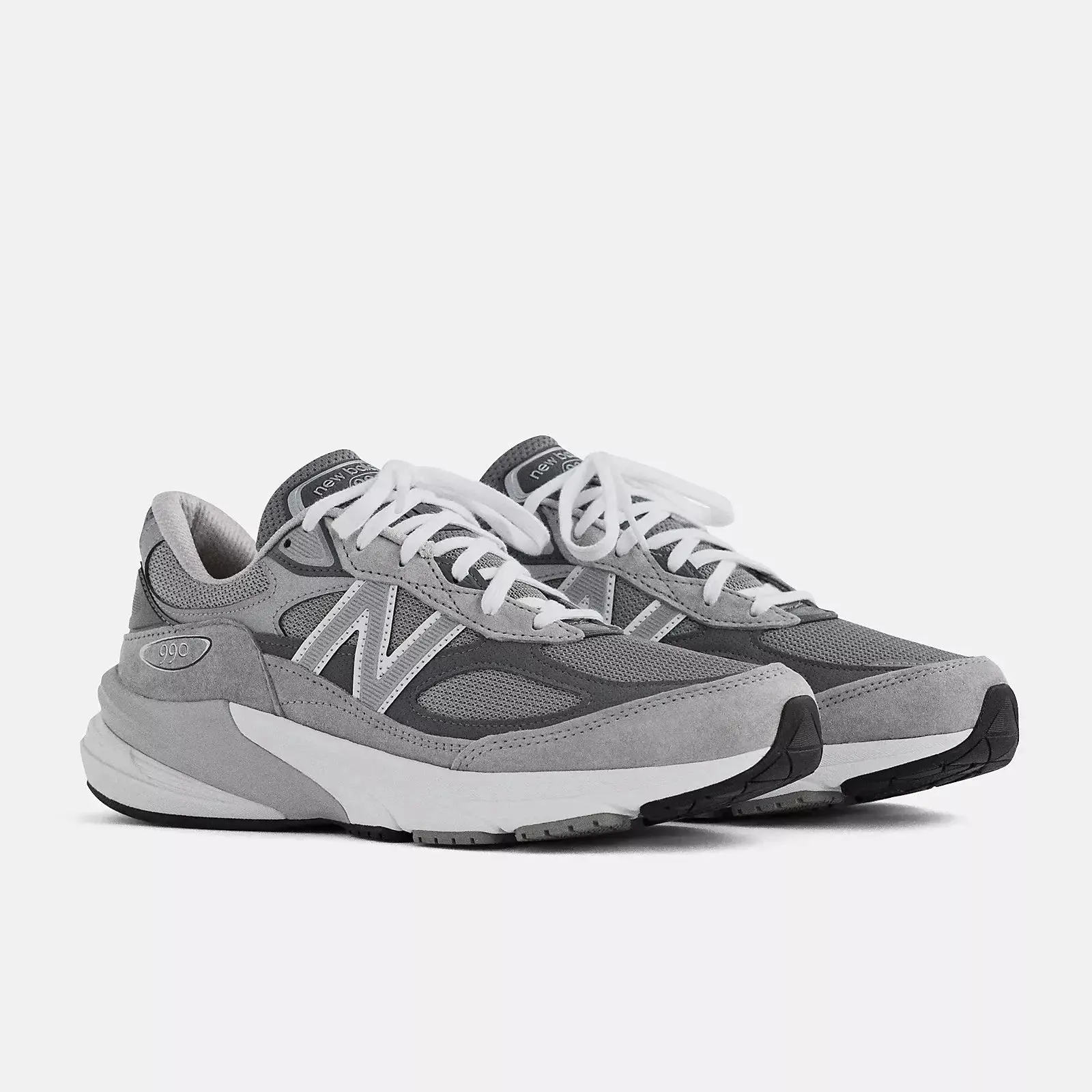 New Balance Made in USA 990v6 Sneaker in Gray/White | Men's