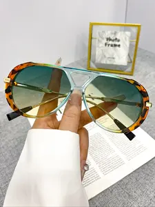 New Fashion Frog-Shaped Eyeglasses, Trendy Versatile High-End Glasses, Suitable for Men & Women, Perfect for Photography Daily Wear Decorative Frames