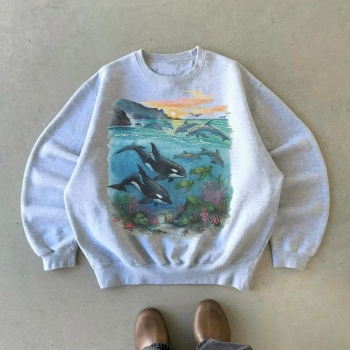 Gildan Orcas Sunset Sea Scene Vintage 90s Sweatshirt, Retro Ocean Dolpin Sweater, Cute Sea Turtle Sweater, Ocean Gifts, Cozy Warm Unisex Sweater Gift For Women