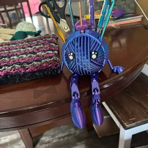 Crochet Buddy Yarn Ball Tool Holder Desk Organizer – Cute Craft Supply Caddy for Hooks, Pens & Scissors