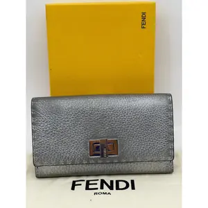 Pre-owned FENDI Leather Small Leather Goods PRELOVED Silver Wallet 4BQTR6J 100824 P