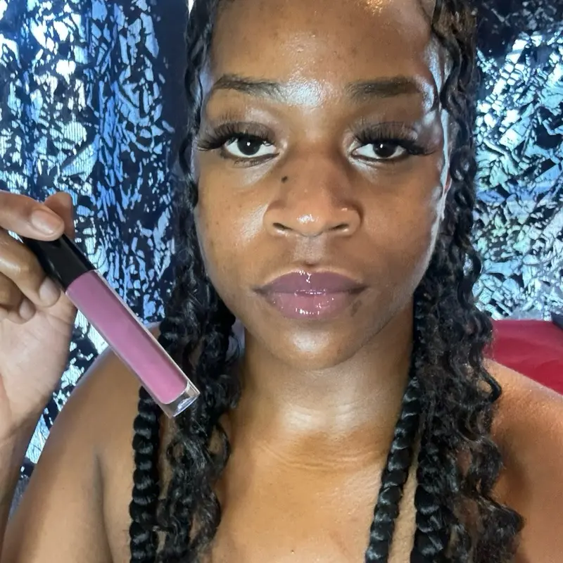 Lilac lipgloss