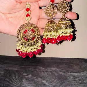 Sahara Jhumki Earrings with Tikka Set