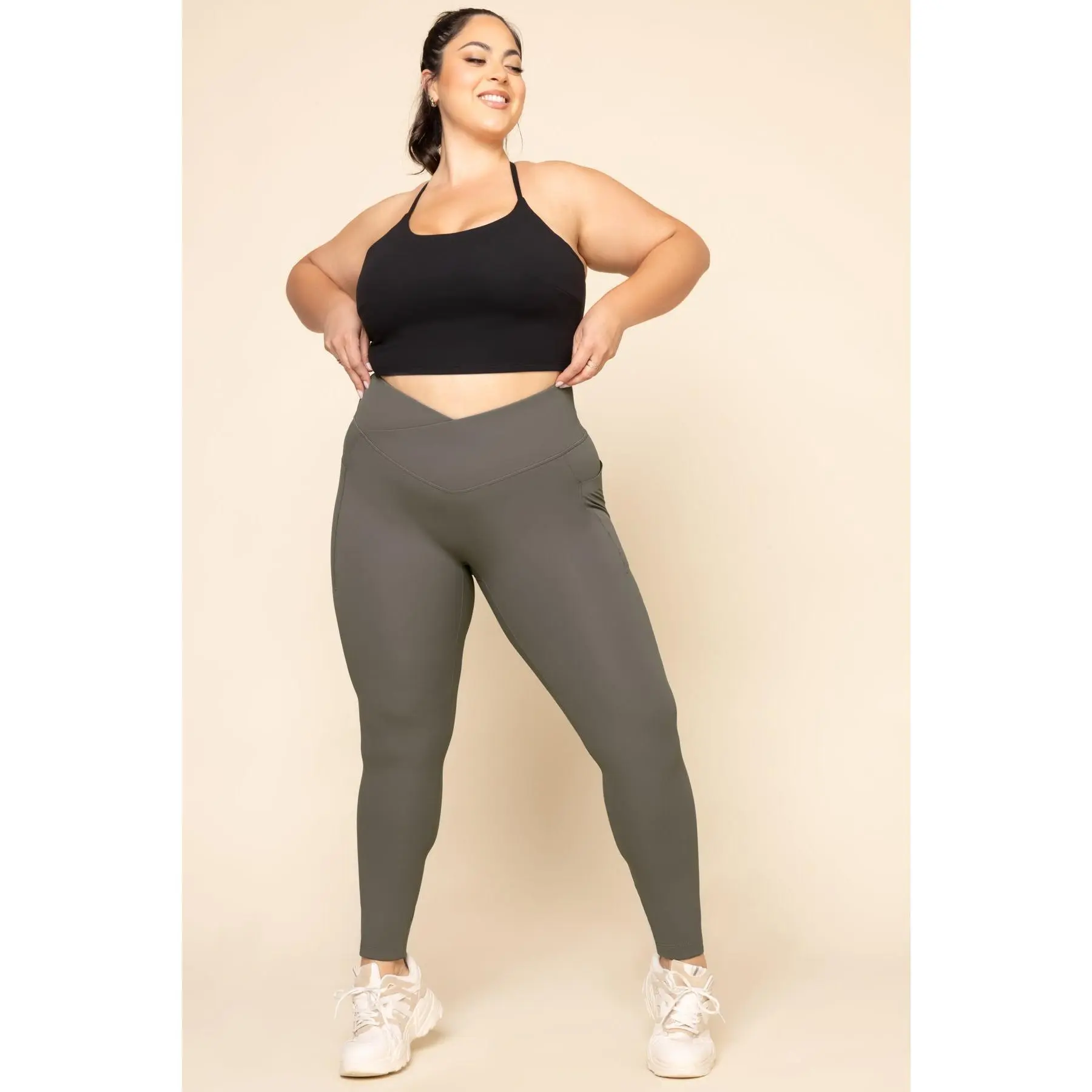 Crisscross Hourglass® Legging with Pockets - English Ivy