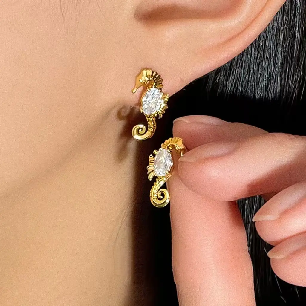 Seahorse-Shape Artificial Zircon Earring Clips, Unisex Hip Hop Artificial Gemstone Jewelry, Couple Intimacy Gifts, Artificial Zircon Earrings, Earring Clip