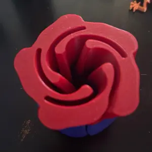 Rose pen holder
