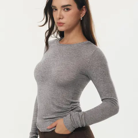 C202 Women’s Merino Wool Blend Crew Neck Long Sleeve Top, Lightweight Soft Slim Fit Basic Shirt, Layered Sweater,Minimalist Fall Essential for Work and Casual Outings