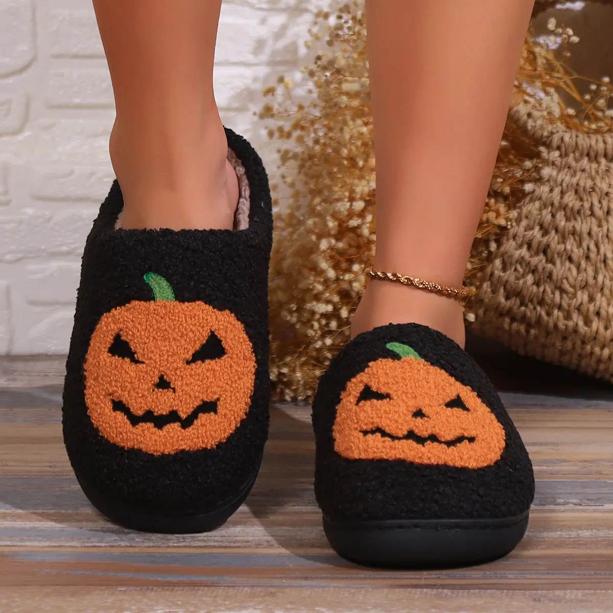 Women's Faux Fur-Lined Skull Pumpkin Plush Slippers, Antislip Soft Sole Flat Slides, Fluffy Comfy House Bedroom Footwear, Halloween Gift, Home Slippers, Fur Slides, Shoe, Animal Face Pattern Women's Fashion Slippers