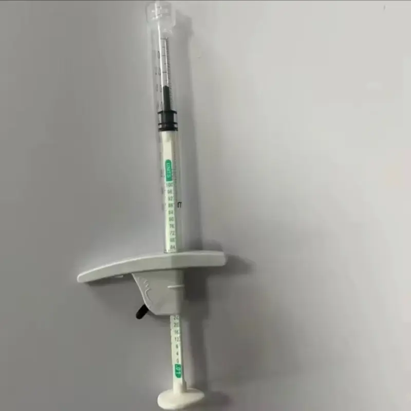 Lure lock click syringe