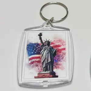 Personalized Keychain with Statue of Liberty and American Flag Design Llavero Personalizado