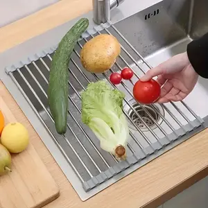 Roll-up drain rack, foldable drain mat above the sink, multi-functional kitchen mat, saves space and helps you easily organize your kitchen countertop