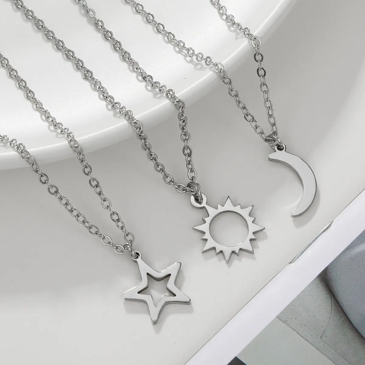 [Limited-Time Event] 3-Piece Minimalist Sun, Moon, Star Link Necklace Set - Stackable Clavicle Chains, Dainty Layering Jewelry, Exquisite Jewelry, Personalized Versatile Birthday Gift for Couples, Exquisite Chain Jewelry