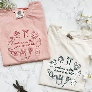 Embroidered Cottagecore crop T-shirt, Embroidered Farmers Marker Summer Shirt, Garden Summer Tee, Embroidered Spring Outfit, Berries Shirt