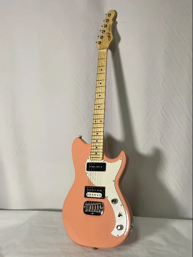 G&L Fullerton Deluxe Fallout USA electric guitar