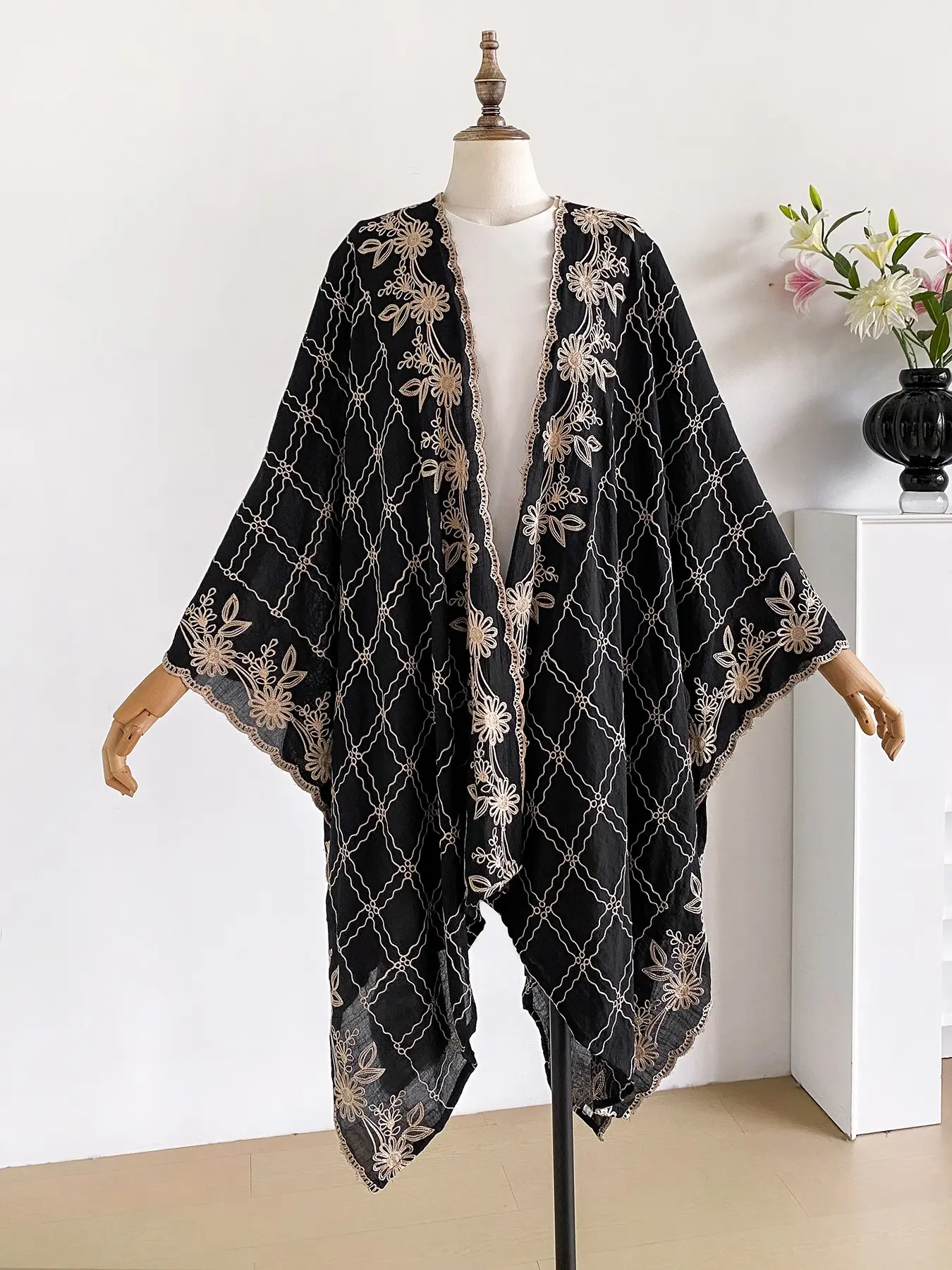 Plaid Floral Embroidered Split Scarf, Loose-Fitting Boho Style, All Seasons Wear, Perfect for Beach, Commute, Dates, Flattering Fit