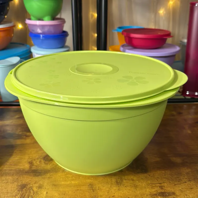 Tupperware Maxi Mexicana Lime Green