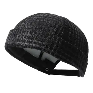 “Gua Pi”-style brimless hat, breathable with an open design, adjustable, unisex hip-hop style, with a rebellious vibe