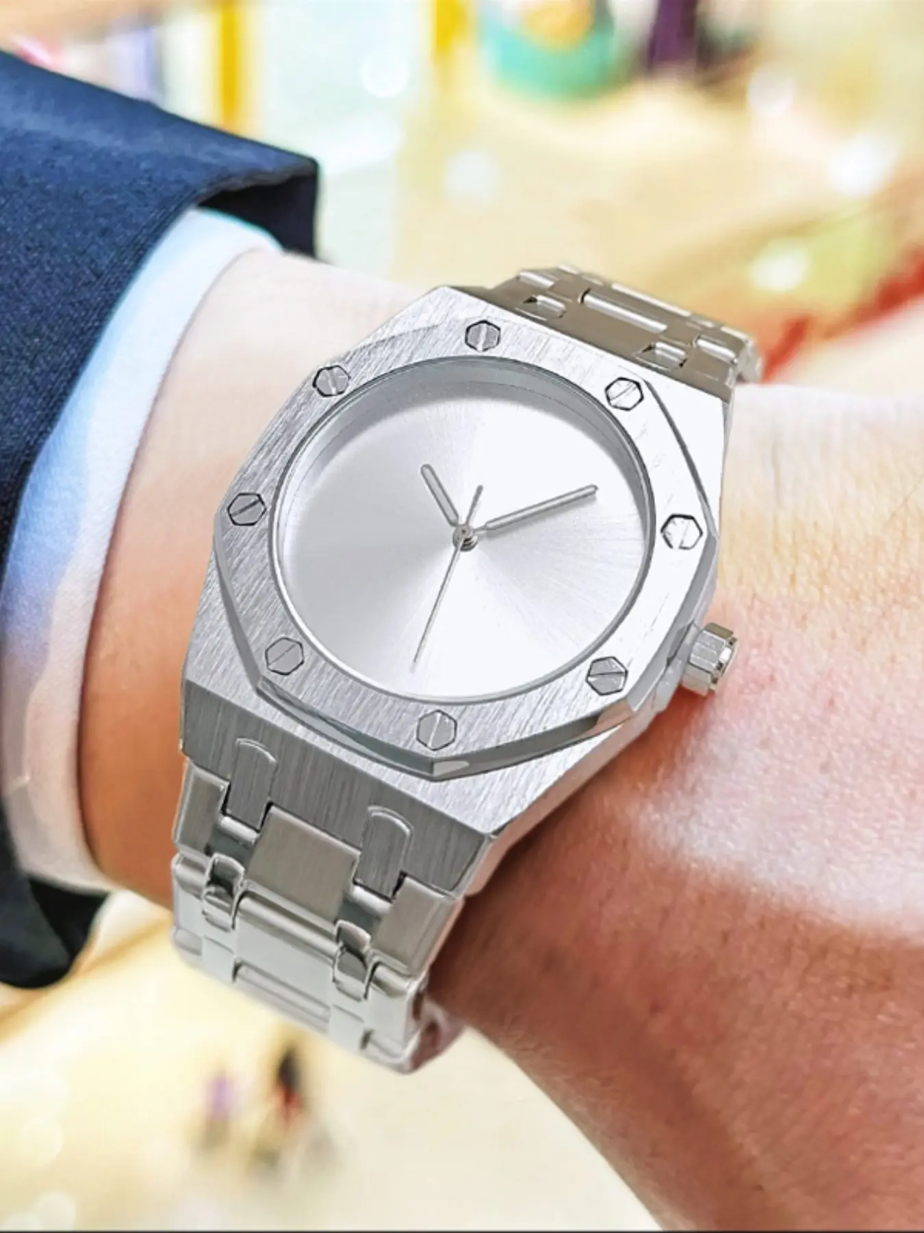 Luxury Men's Business Royal Oak Series Watch, Silver Color Quartz Analog, Casual Style, Mineral Glass Dial, Buckle Closure, Gift Box Included, Steel Quartz Watch