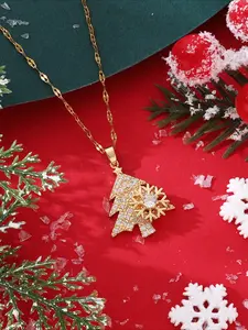 A Rotatable Snowflake Christmas Tree Necklace, Suitable for Family Gatherings and Christmas Gifts