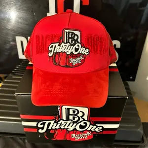 THIRTY ONE MOCHILA FULL SET hat backpack Boyz x 31hats