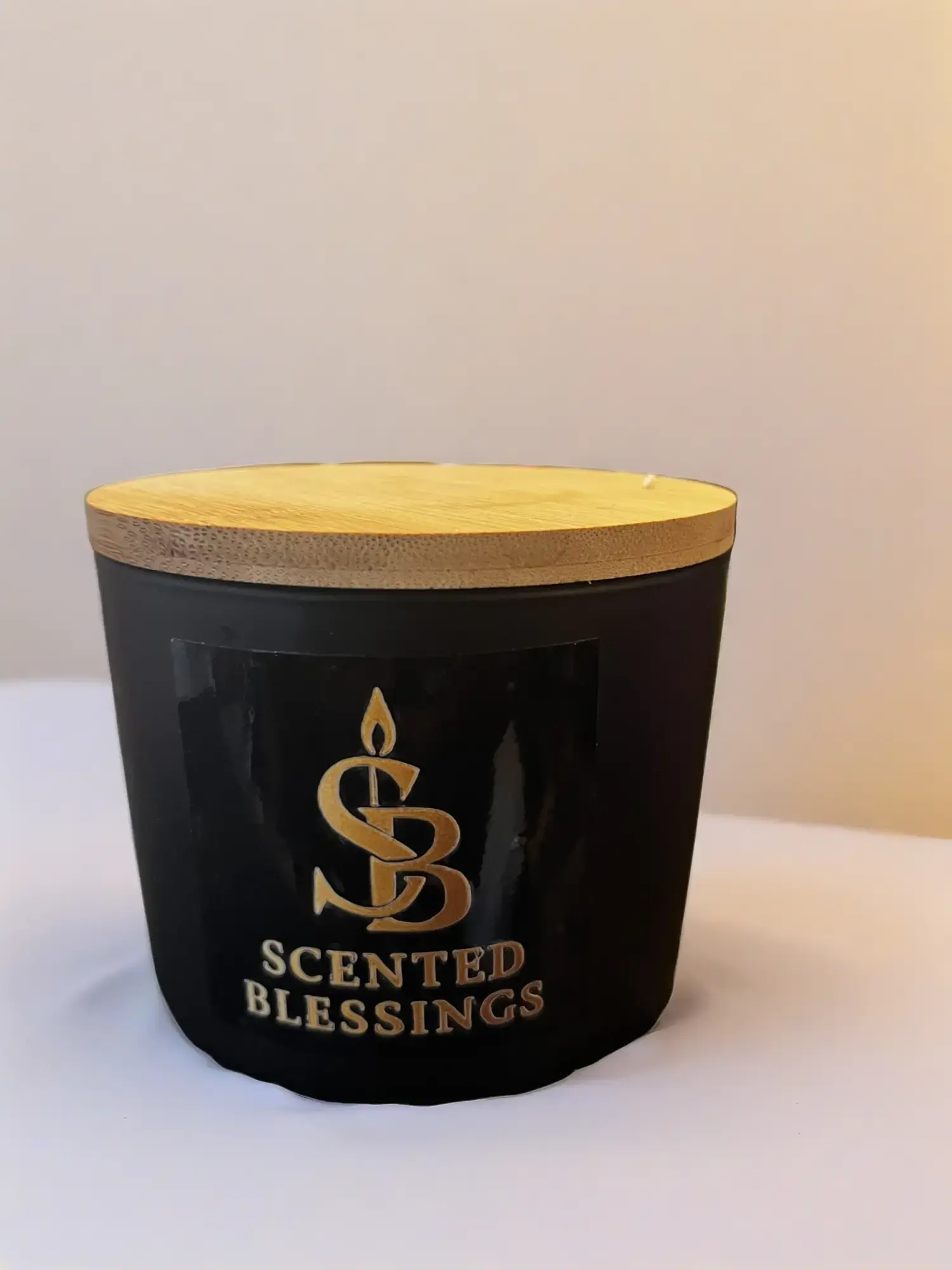 Scented Blessings Vanilla Gelato Household Candle - Highly Scented Creamy Gourmand Candle with Vanilla Bean Buttercream, Caramel Aroma for Cozy Warmth Ambiance, Highly Scented Candles