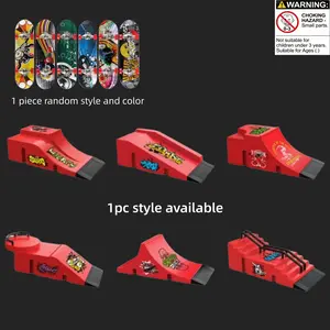 Mini Fingerboard Training Set, Unisex Toy for Kids Aged 6+, Indoor Outdoor Party Gift, Choking Hazard Warning, Random Skateboard Colors