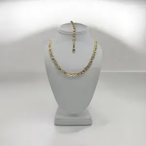 Elegant Set Kisses and Hugs Desing with Zirconia (Measure  Choker 18-19) And (Bracelet 7 1/4)