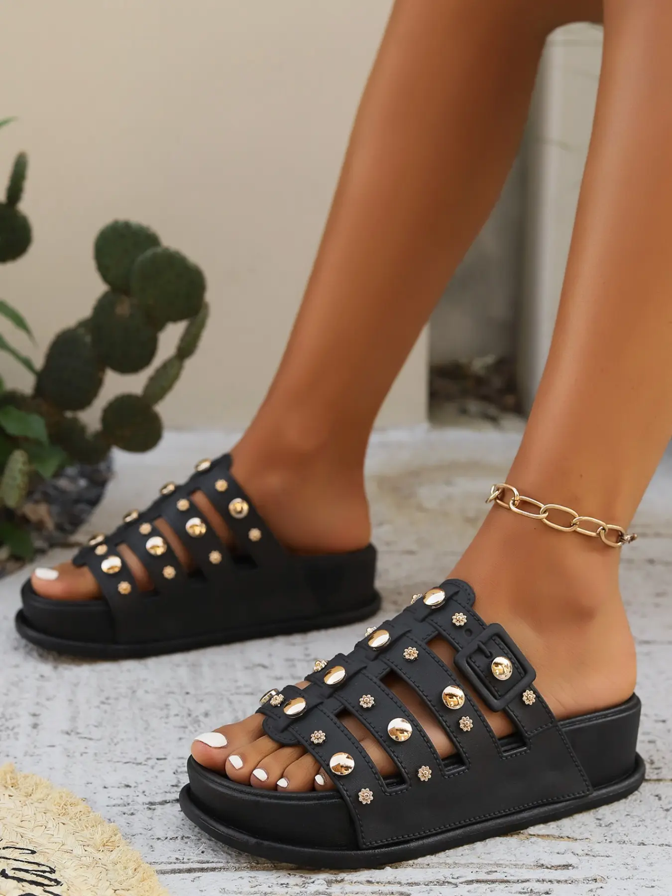 Summer fashion rivet thick soled sandals for women, wearing sandals with thick soled sponge soles, daily commuting lazy sandals, hollow toe exposed, comfortable and breathable Casual Summer Footwear Chic Summer Footwear Daily Wear Footwear