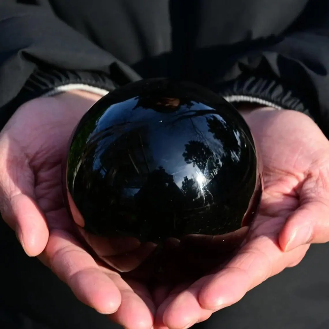 Black Obsidian Ball, 1 Count Crystal Ball, Natural Crystal Sphere, Home Decor Ornament, Crystal Ornaments, Desktop Decoration for Office Bedroom, Unique Home Decoration Gift