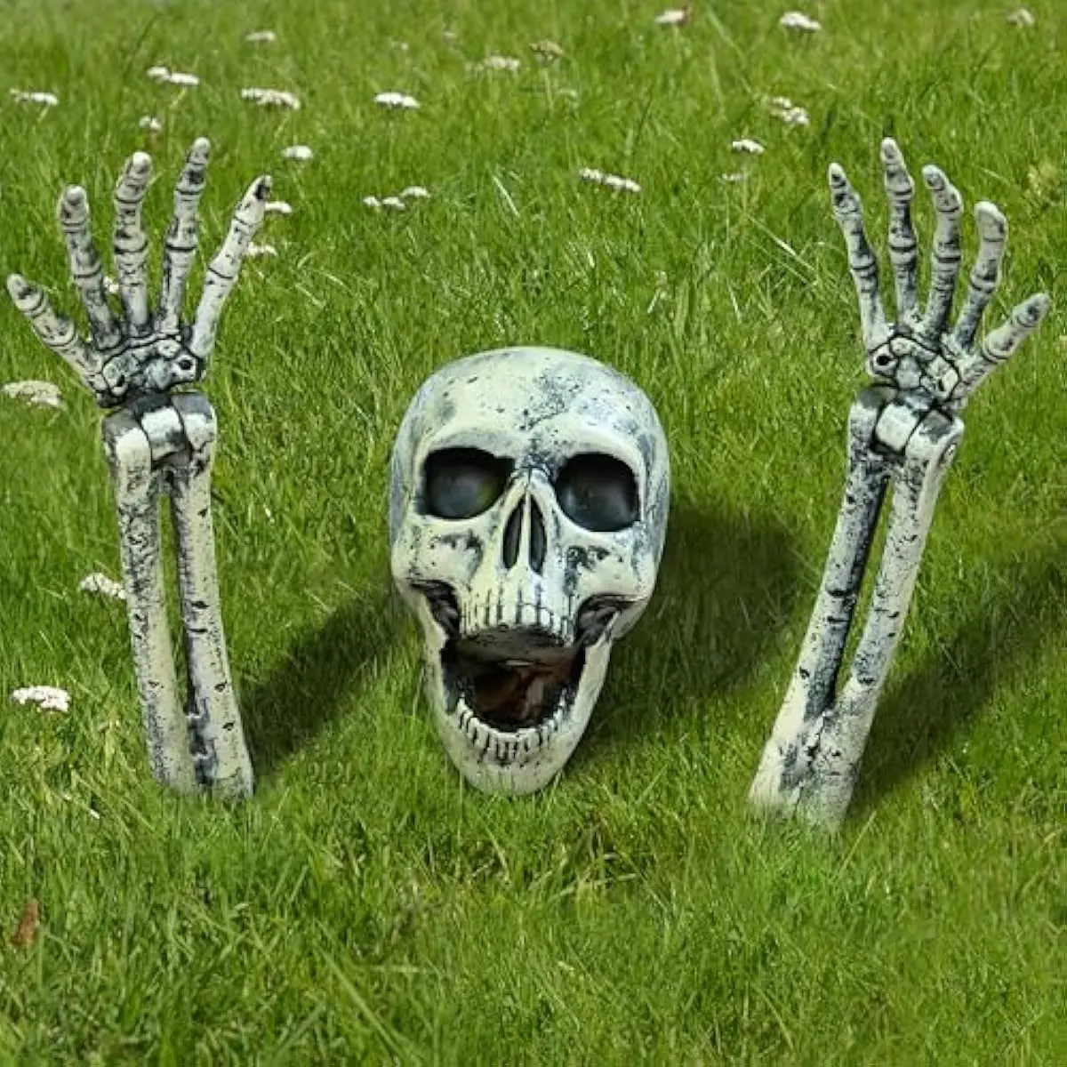 3 Pcs Halloween Skeleton Decorations Outdoor, Realistic Looking Skeleton Yard Stakes, Groundbreaker Skull Decor for Graveyard Yard Lawn Garden Party Supplies