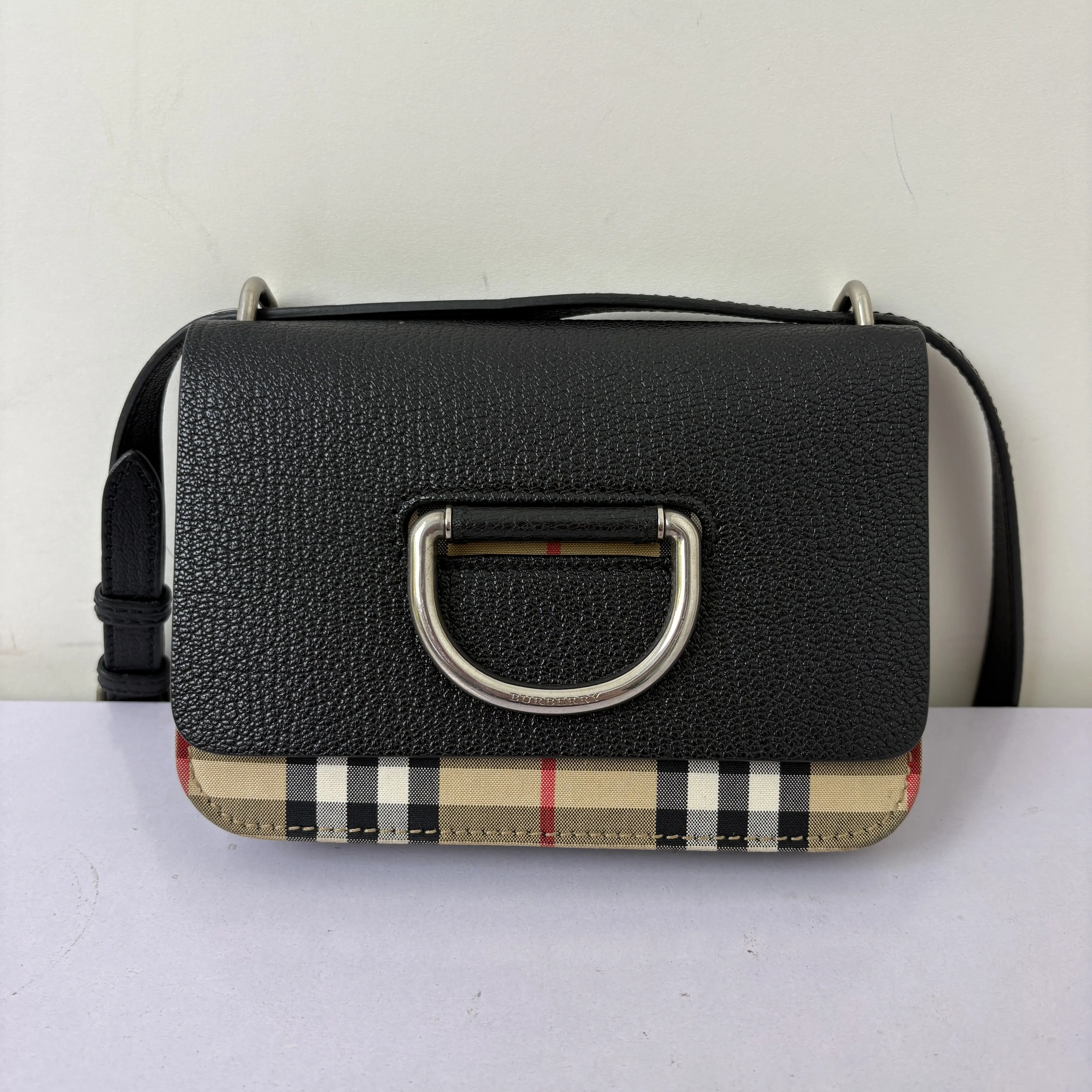 Pre-owned Calfskin Crossbody Bags Burberry Shoulder Bag Canvas Leather Black