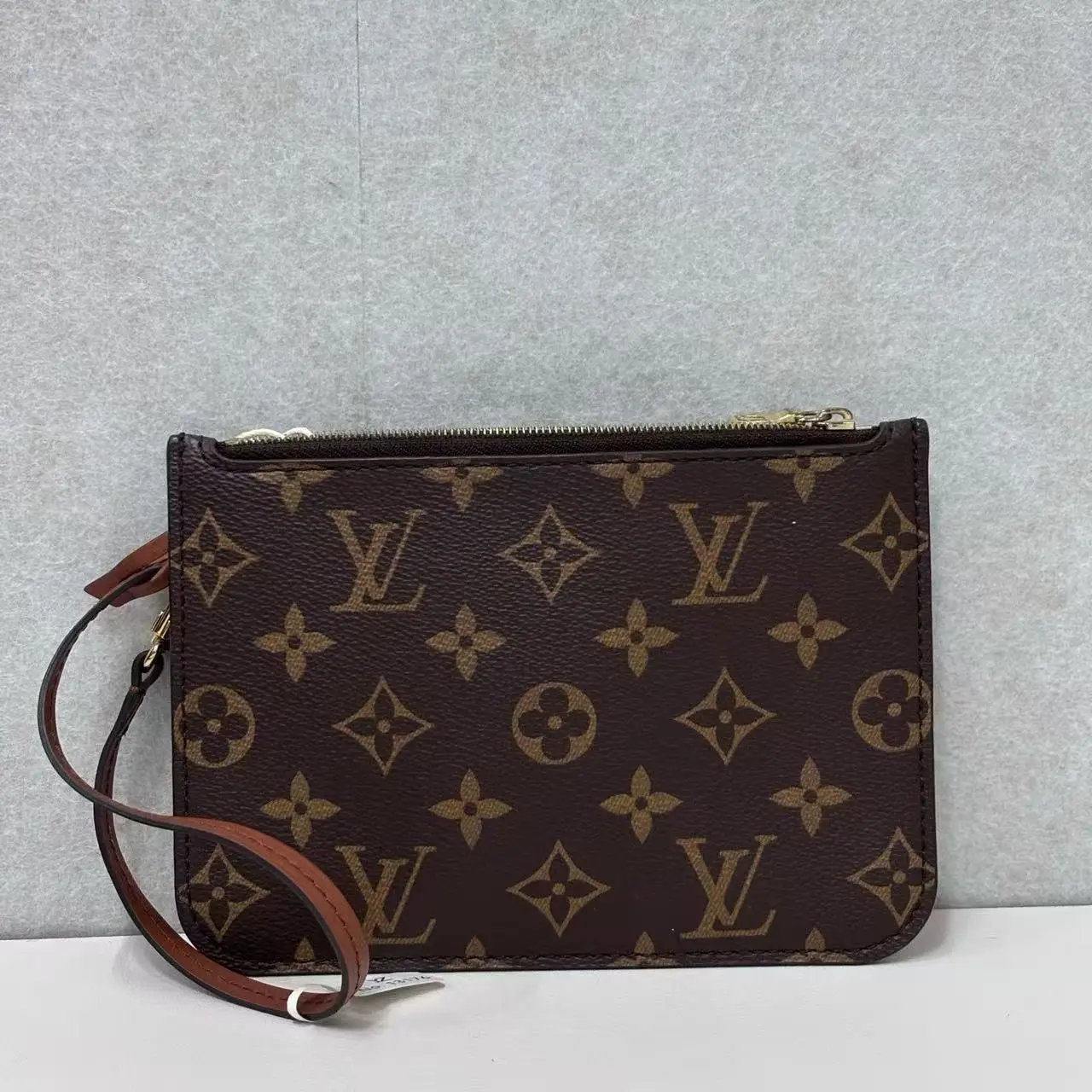 Pre-owned Louis Vuitton Neverfull Pouch