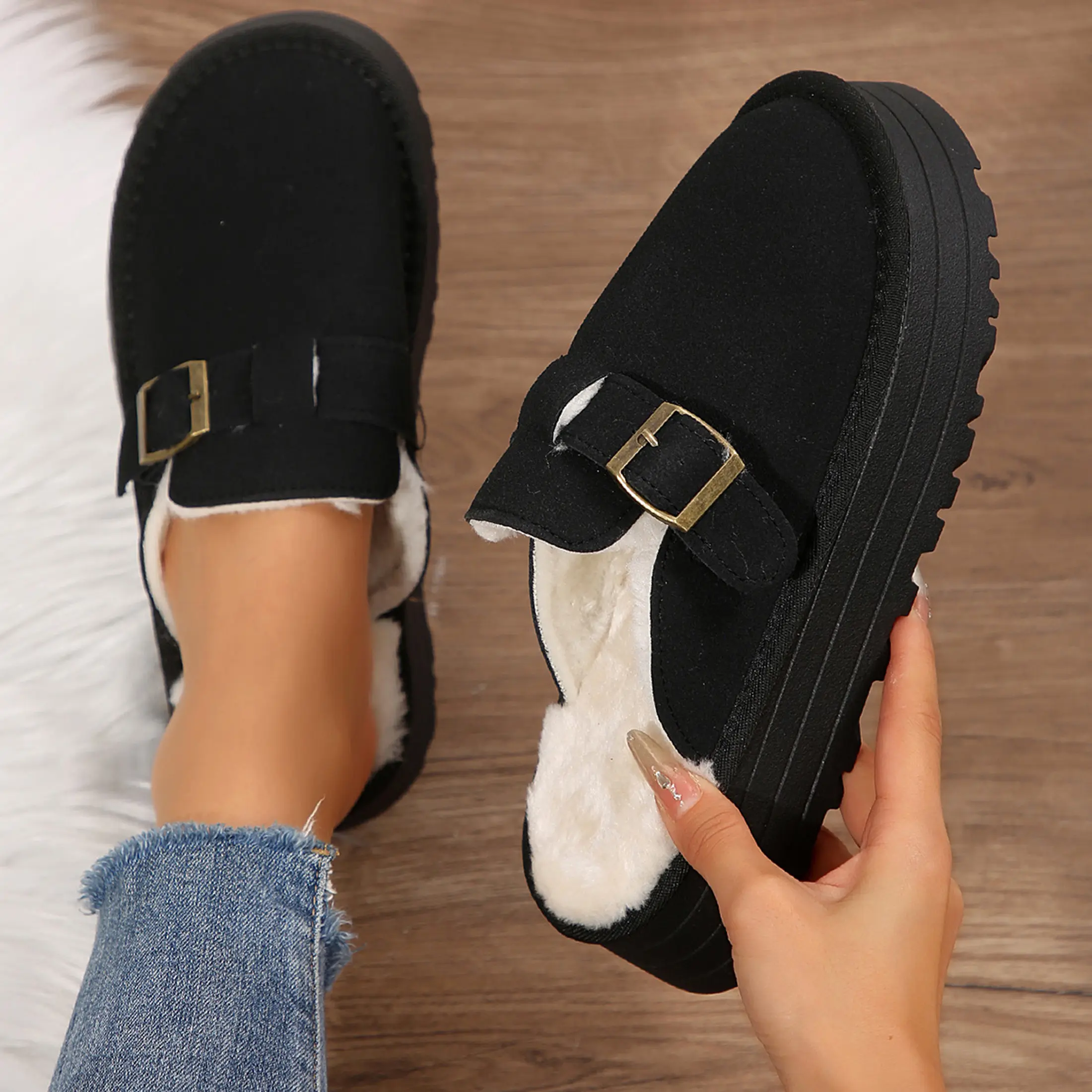 Women’s Slippers Cozy Plush Lined Platform Clogs Winter Warm Mini Snow Boots Slip On Mules with Buckle Decoration Indoor Outdoor Shoes Classic Footwear