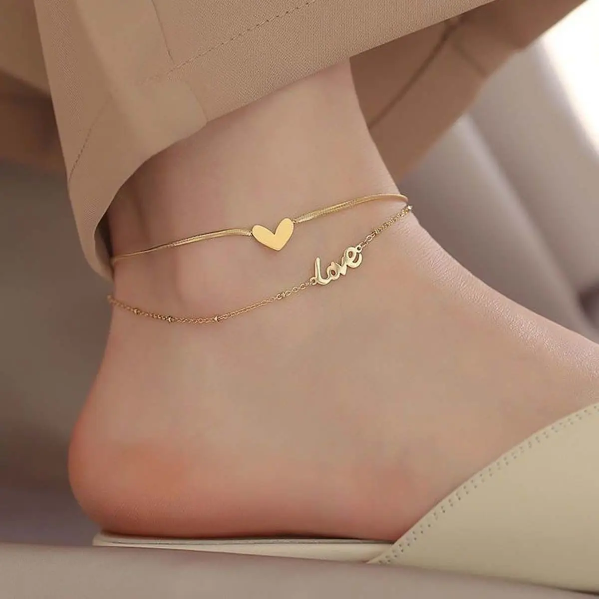 Women's Heart Artificial Gemstone Anklet - Double-Layered Metal Chain, Polished Look, Double-Layered Chic Look, Fashion Chic Accessories, Elegant Casual Daily Style, Foot Jewelry Gift for Her, Artificial Gemstone Anklets & Bracelets