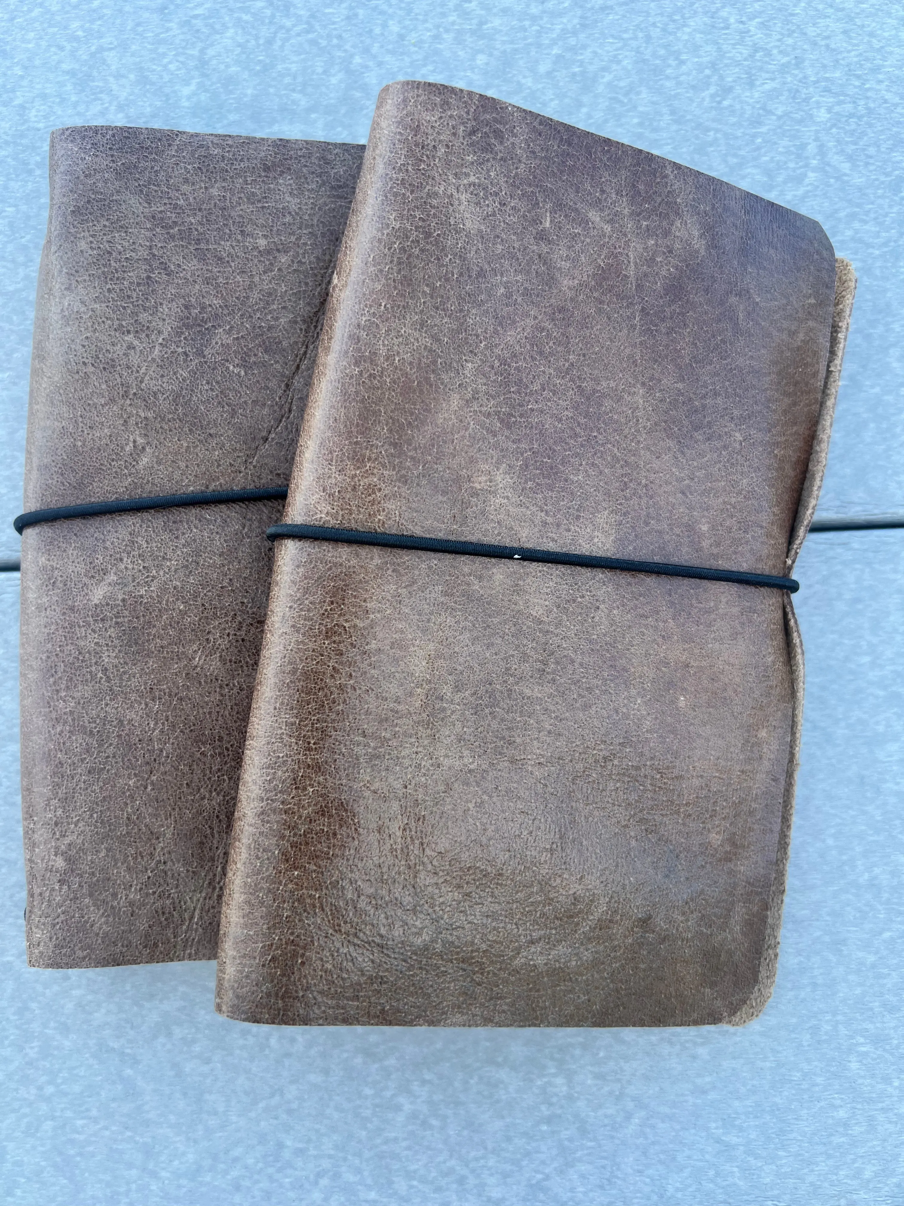 Minimalist Leather Pocket Journal – Refillable Field Notes Notebook with Black covers/white pages