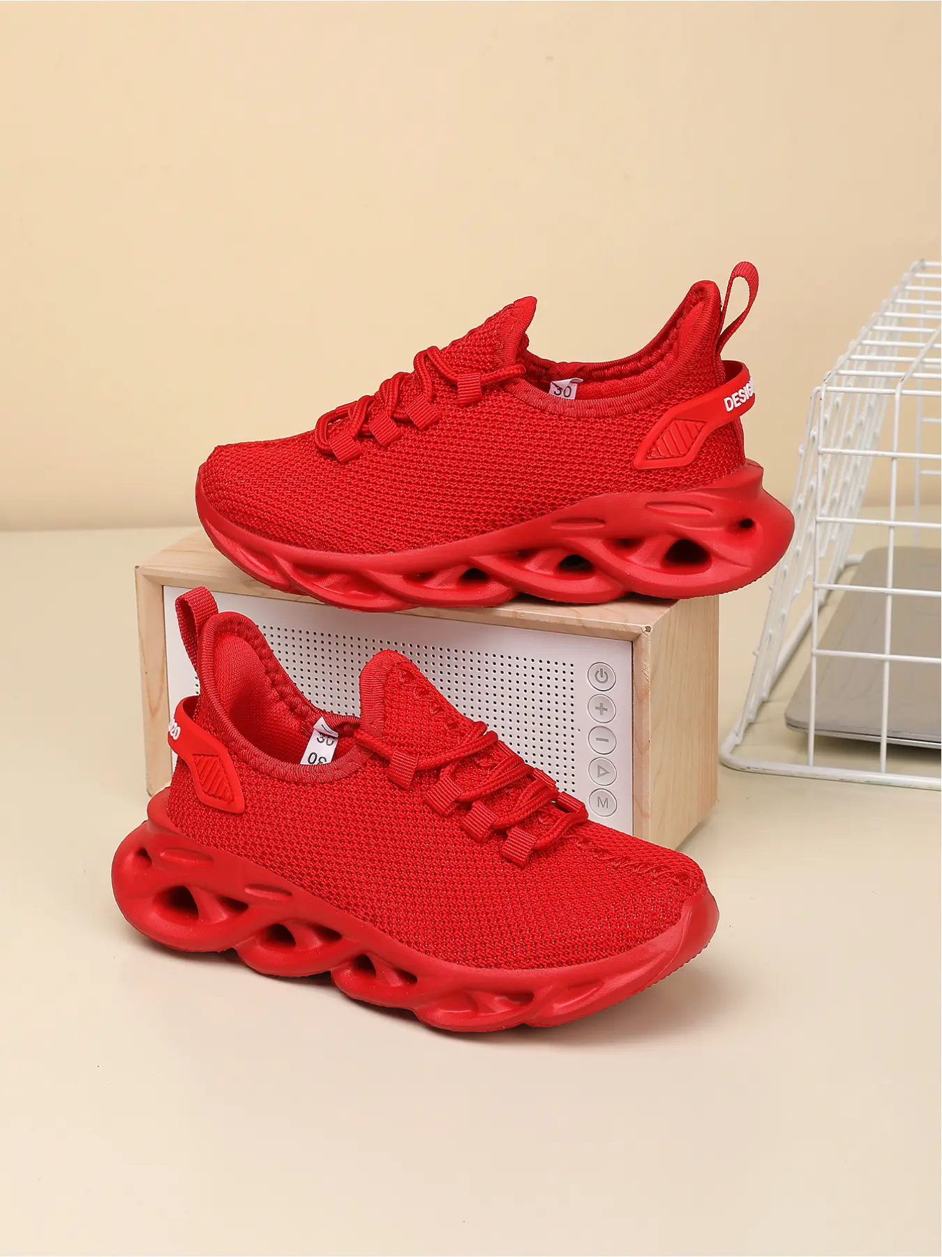 Boys' Easy-On Sporty Low Top Sneakers, Breathable Mesh Outdoor Casual Running Shoes, Sports Casual Shoes, Perfect for School and Daily Wear, All-Season Comfort, Athletic Shoes