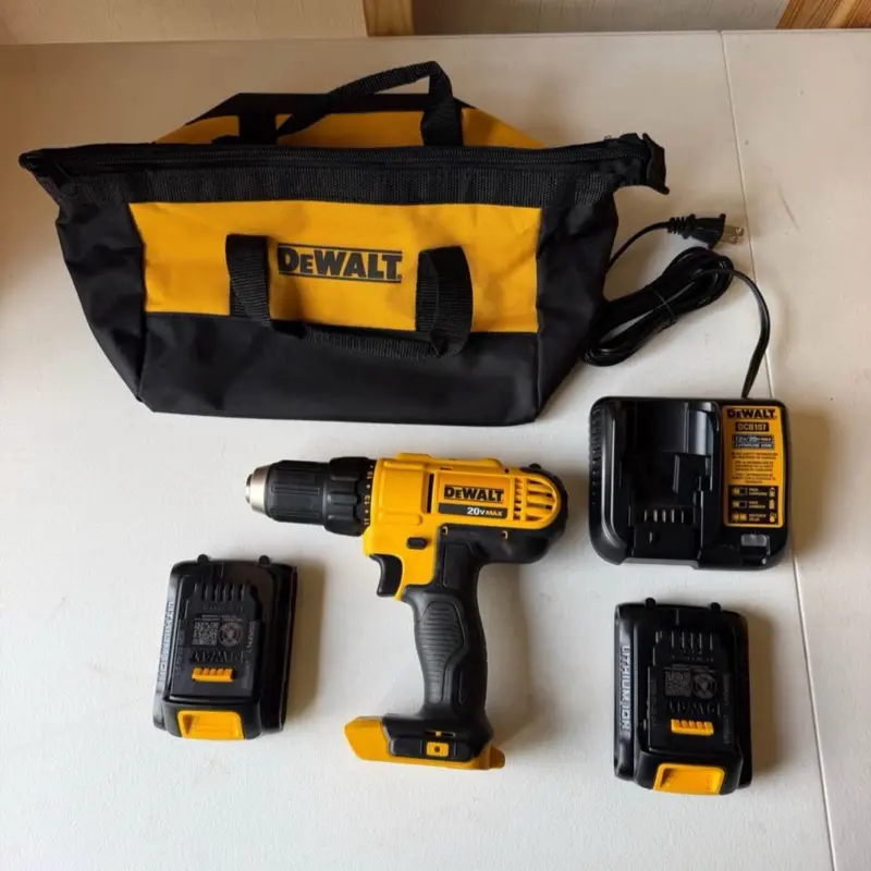 DeWalt 20V MAX Compact Drill / Driver Kit DCD771C2