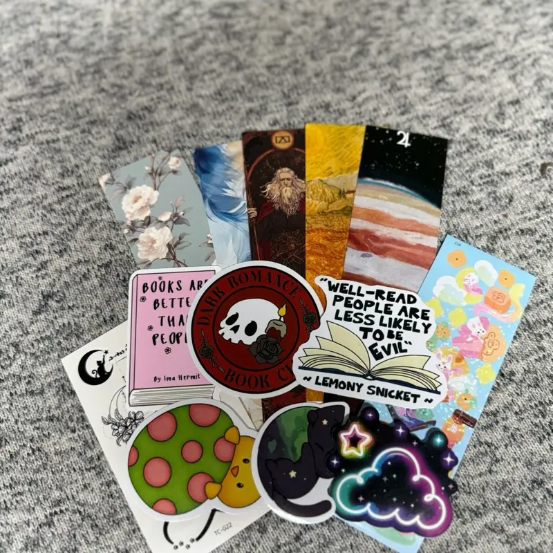 Bookmark Bundles - Assorted Designs with Inspirational Quotes and Artistic Elements for Book Lovers