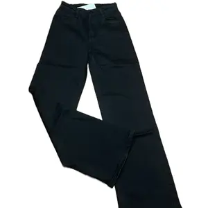 Nancy12-Beautiful high-waisted straight jeans 767%Cotton 28%Polyester 3%Viscose 2%Spandex