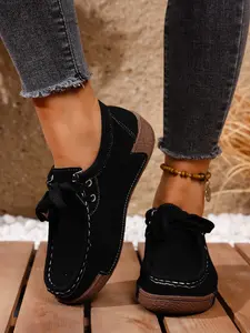 Four Seasons large-sized thick-soled suede casual single shoes, featuring a classic British round-toe lace-up design, are lightweight and comfortable. Available in multiple colors, these fashionable and versatile loafers are perfect for everyday wear, off