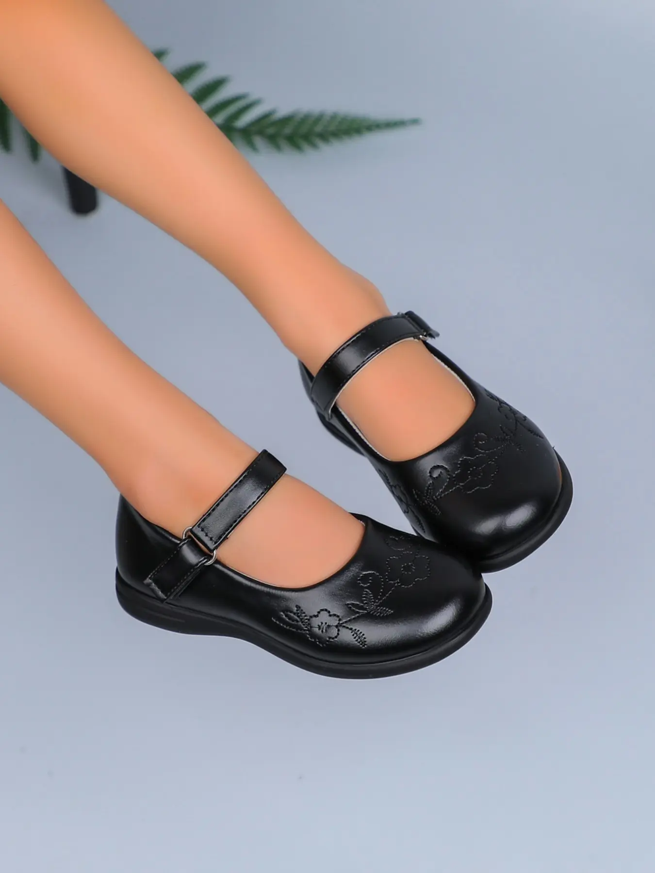 Girls' School Formal PU Leather Shoes, Embroidered Flower Design, Soft Sole Anti-Slip, Velcro Closure, Princess Style Flat Shoes