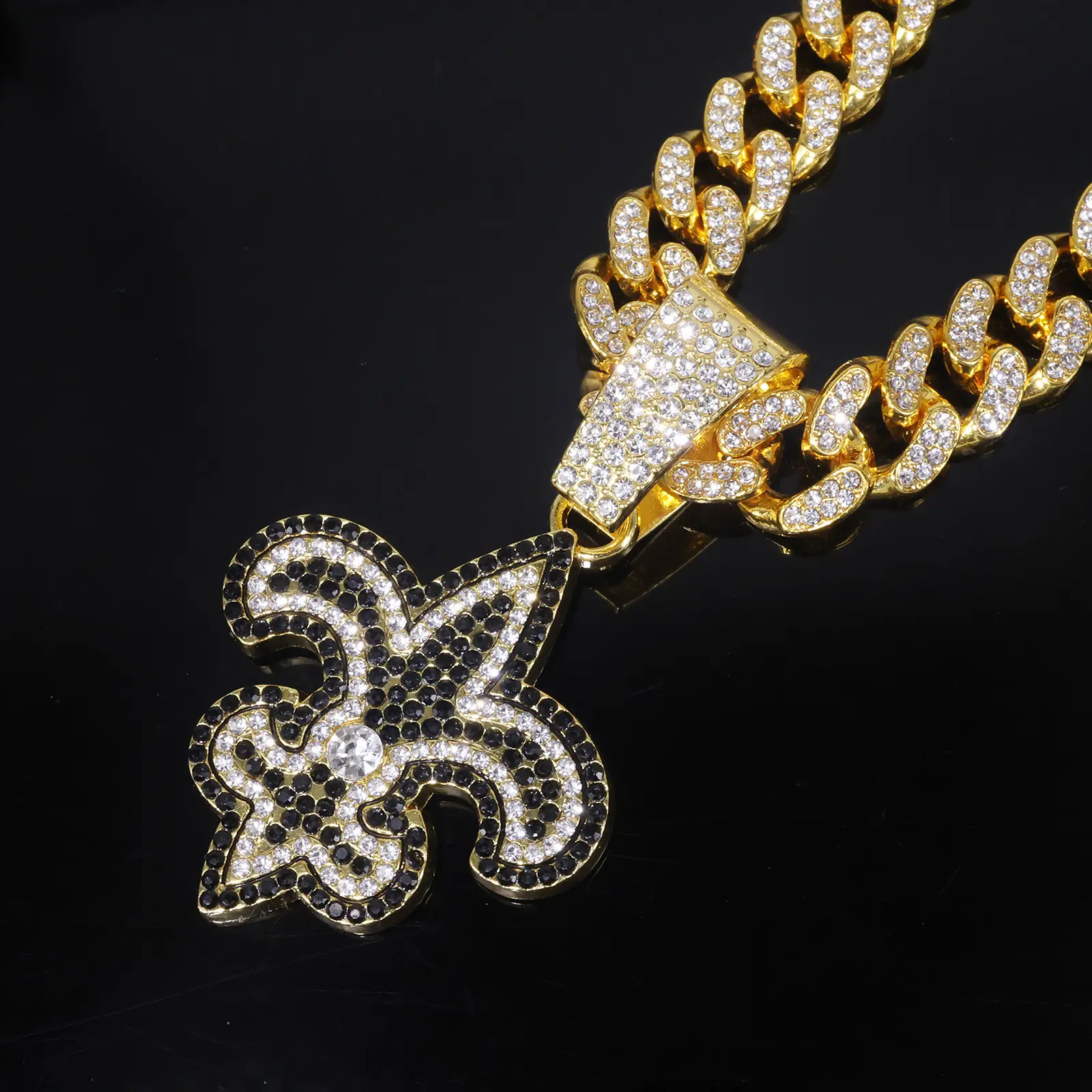 Men's Hip Hop Iris Pendant Necklace | Punk Iced-Out Alloy Long Chain | Daily Fashion Costume Jewelry