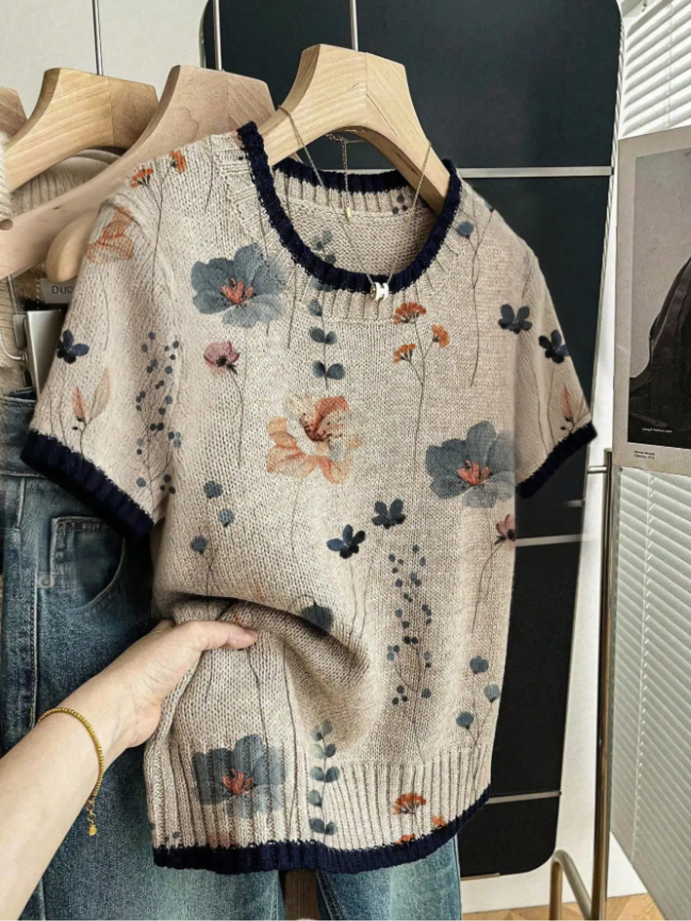 Watercolor Floral Print Round Neck Knitted Sweater, Casual Short Sleeve Fitted Knitwear for Spring Summer Fall, Comfortable Warm Women's Clothing, Knitted Top, Knit Clothes
