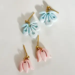 Small flower clay earrings 2 pk