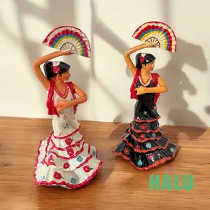 Muñeca Religiosa Gitana de Porcelana/ Gypsy Religious Doll with Fan/ Santeria/ Espiritismo