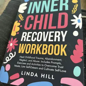 Product Review of Inner Child Recovery Workbook: Heal Childhood Trauma, Abandonment, Neglect, and Abuse. Includes Prompts, Exercises and Activities to Overcome Trust Issues, Low Self-Esteem and Cultivate Self-Love, Parenting book from B**y L**n P**s