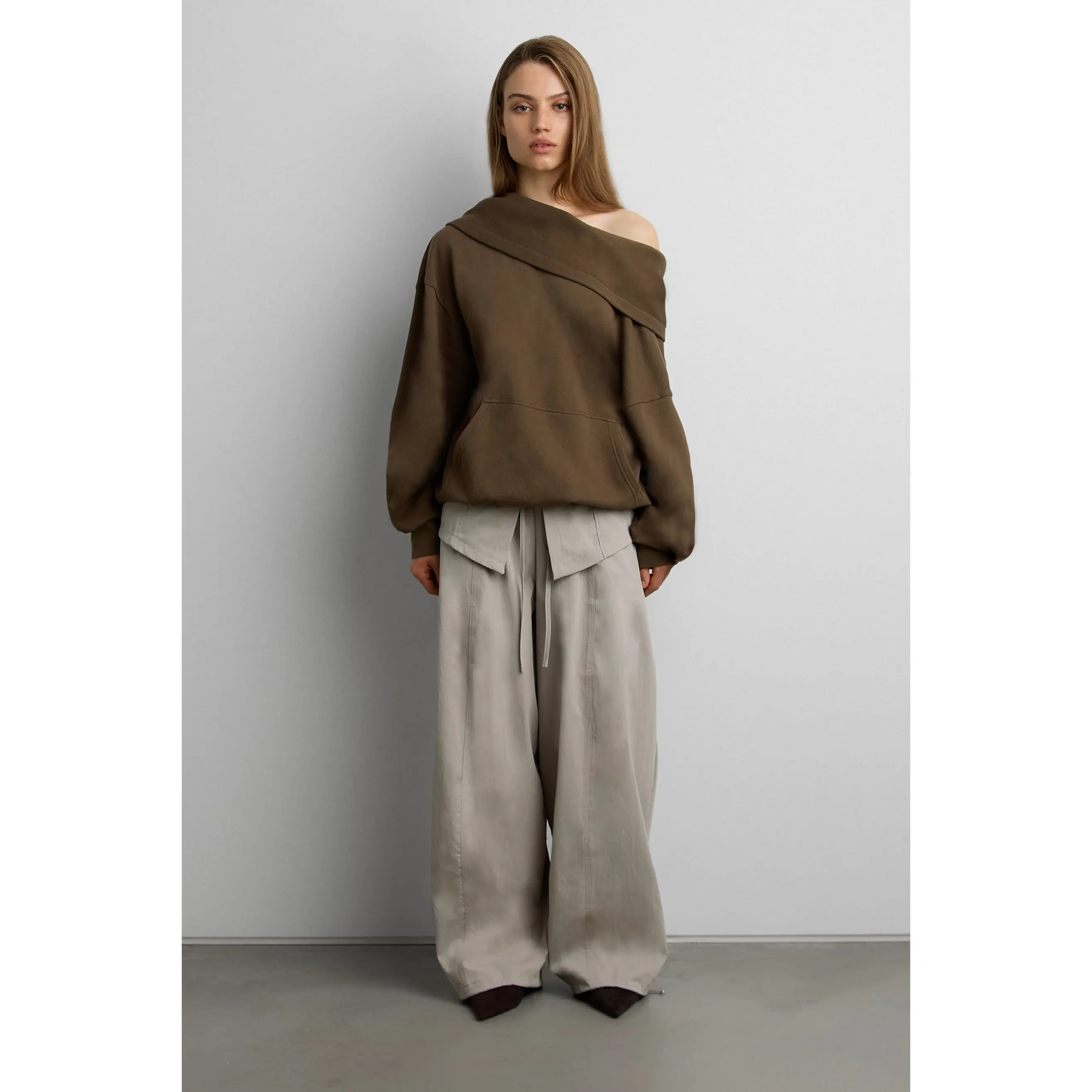 SLOUCHY OVERSIZED HOODIE