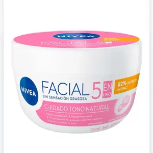 Nivea Aclarado Tono Natural Brightening Facial Cream SPF15 200g - Moisturizer with Vitamin C for Hydration & Sun Protection Daily Use